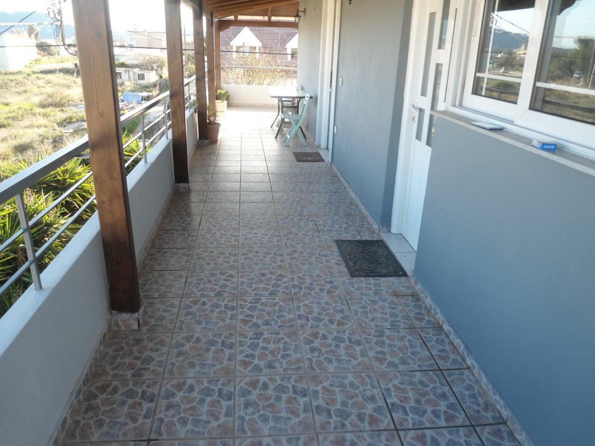 Sunny Apartment 15 Min From Airport And Sea 아르테미다 외부 사진