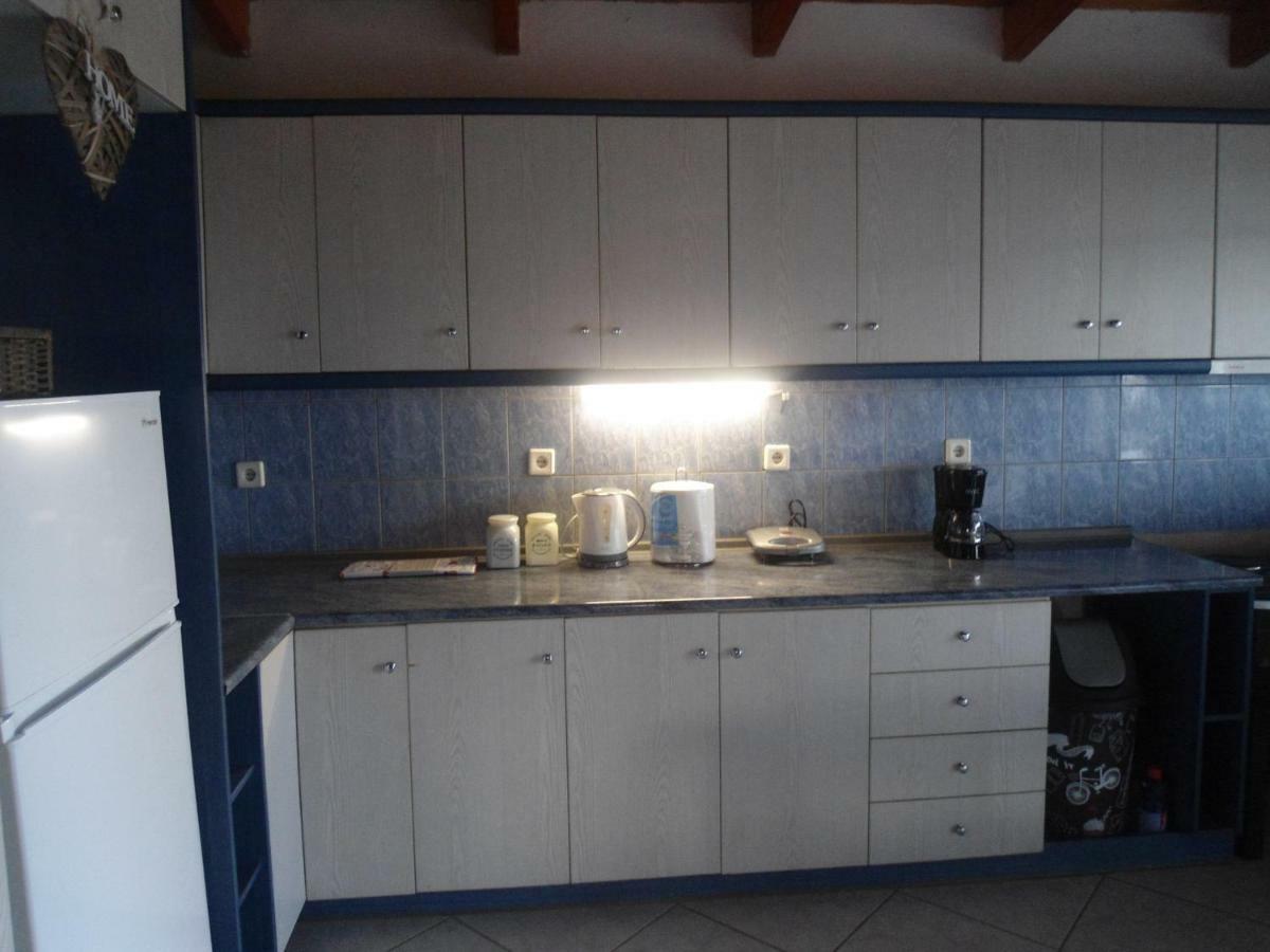 Sunny Apartment 15 Min From Airport And Sea 아르테미다 외부 사진