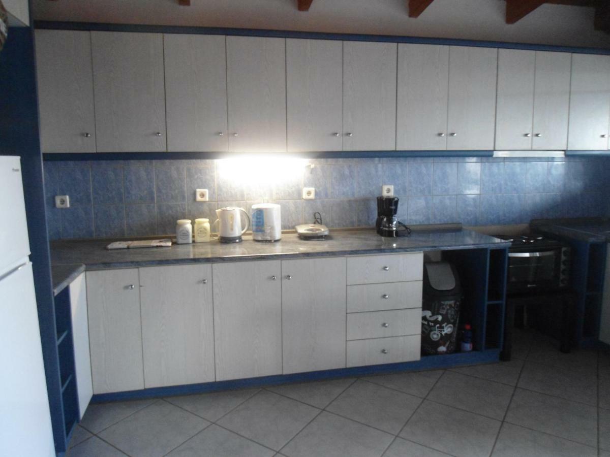 Sunny Apartment 15 Min From Airport And Sea 아르테미다 외부 사진